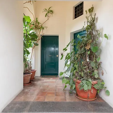 Luxury Heritage Penthouse - Navona Apartment *